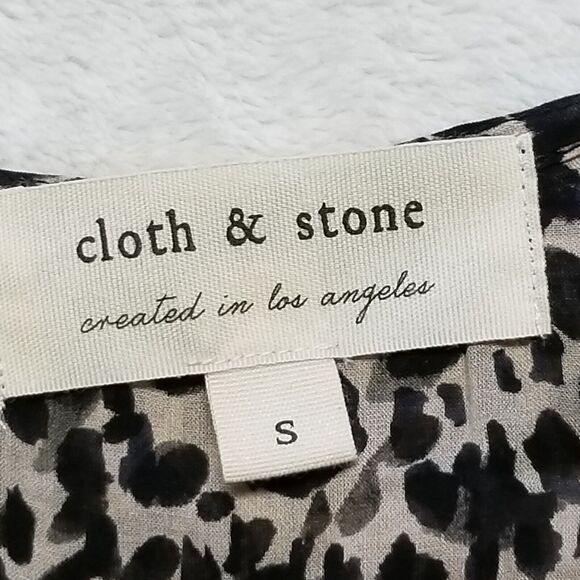 Cloth & Stone Small Top Sheer Leopard Long Sleeve Shirt Smocked Waist & Wrist - Picture 6 of 10